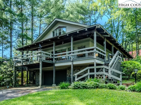 94 Rhododendron Loop, Newland, NC 28657