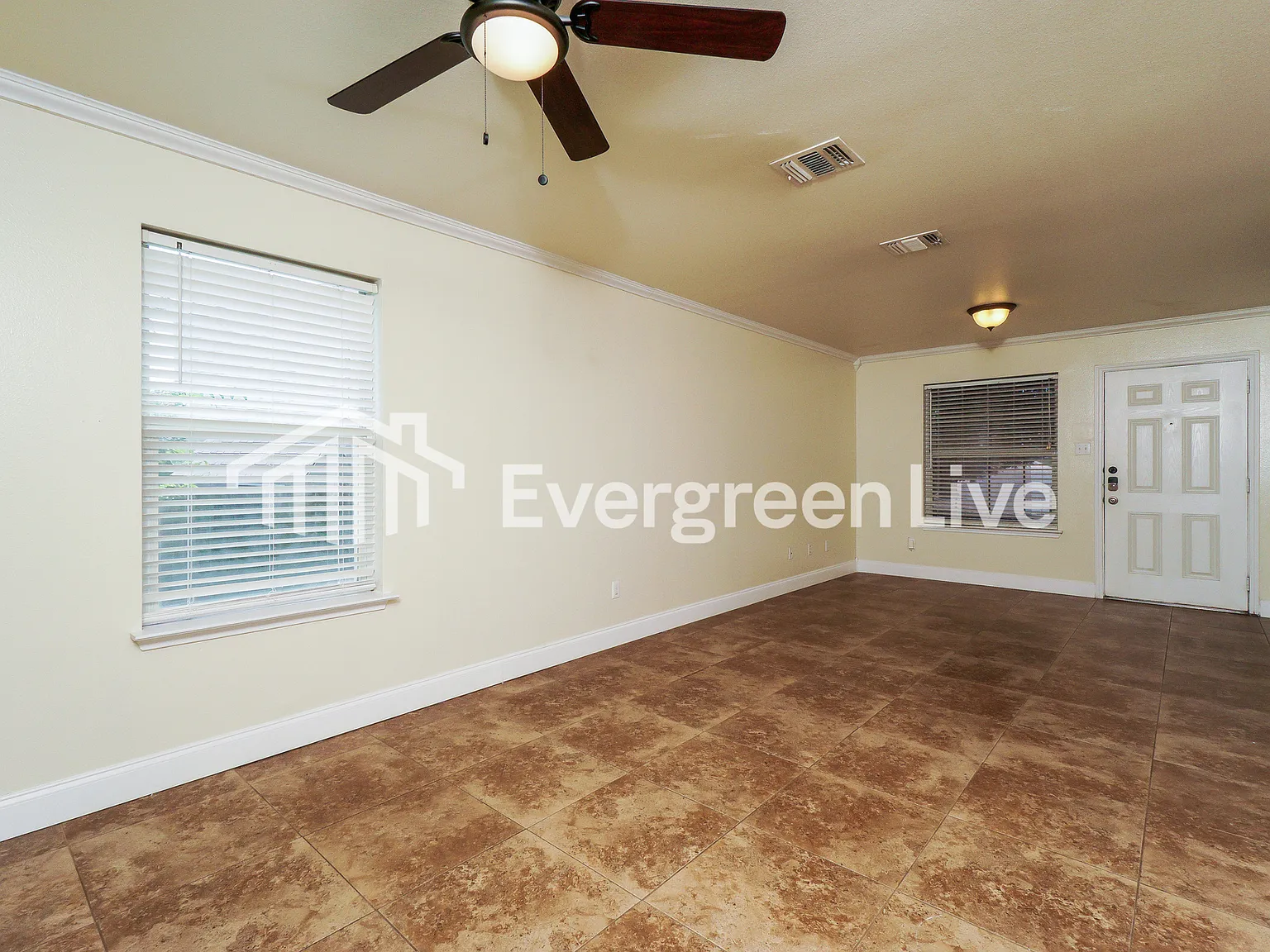 4 bed, 3.5 bath, 1911 sqft, $1,545 — Photo 3