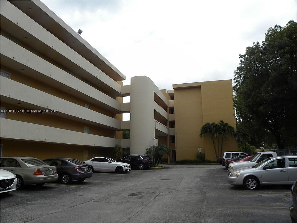 1st image of 854 NW 87th Ave APT 307