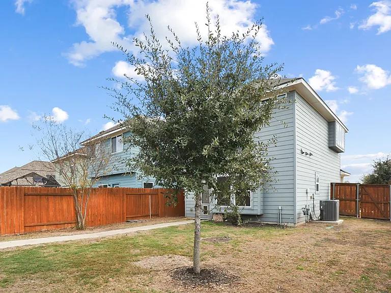 105 Switchgrass St — Photo 24