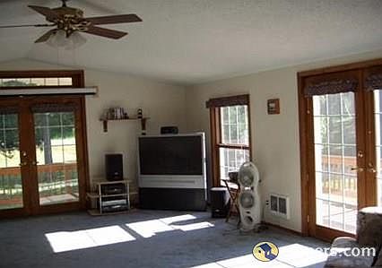 20' x 25' Great room w/wrap around deck