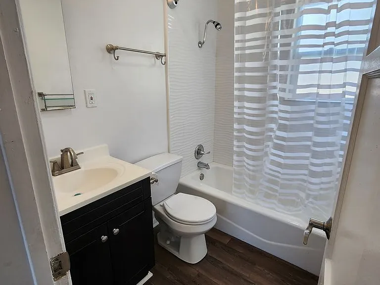 1802 N Pershing Ave — Photo 10