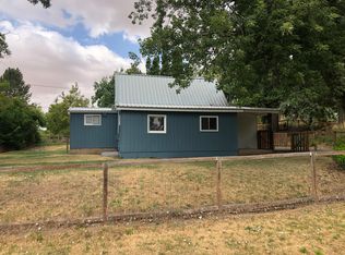 407 N Main St, Albion, WA 99102