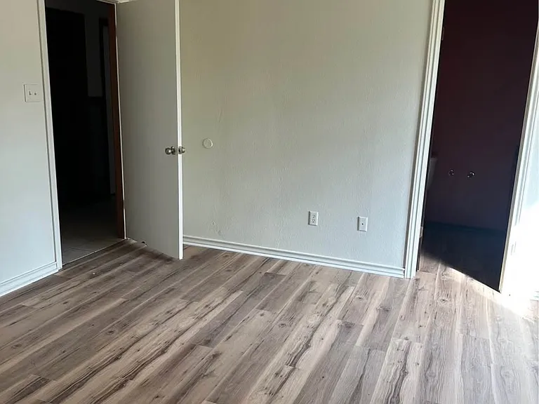 322 Myrtle Springs Rd — Photo 4