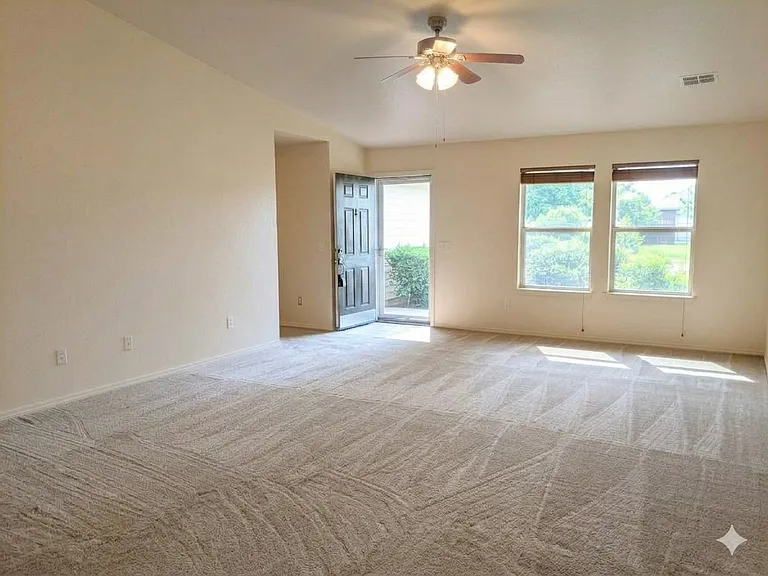 15613 Camellia Rd — Photo 2