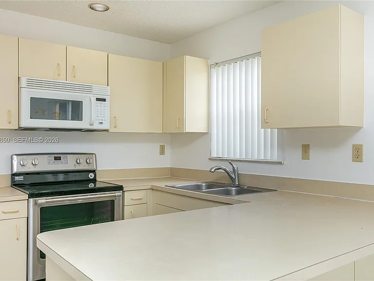 2592 W Saratoga Dr — Photo 16