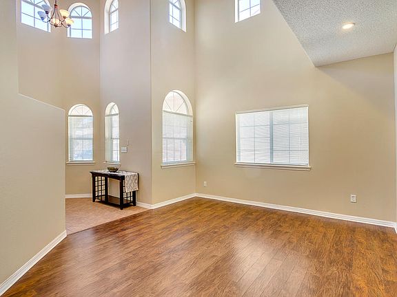 5th image of 7336 Prickley Pear Dr