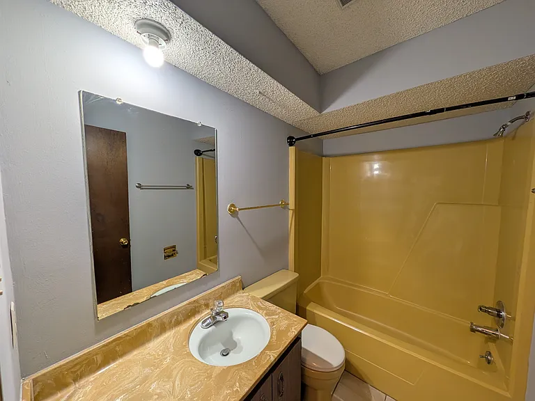 7325 S Canton Ave — Photo 7