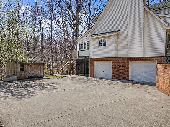 5th image of 1081 Ridgecrest Dr