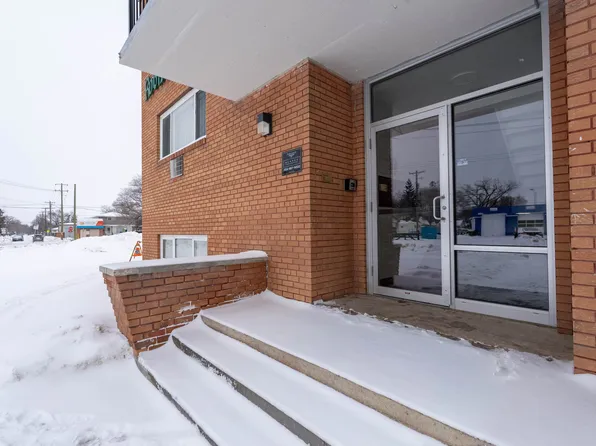 Robinhood Manor, 535 Grey St, Winnipeg, MB R2K 2Z1