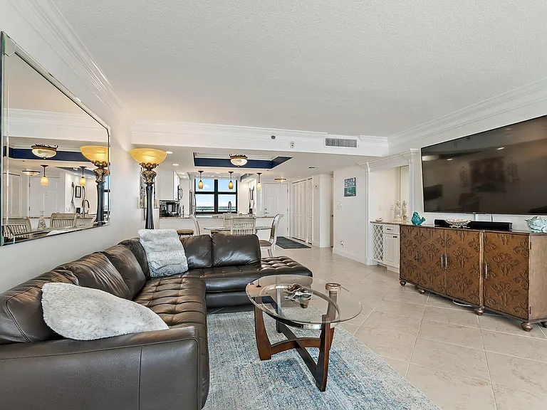 840 Ocean Dr #905 — Photo 17