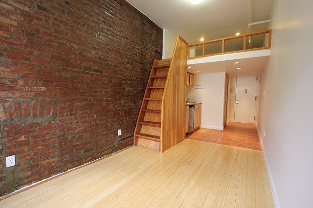 1st image of 139 W 14th St #1HH