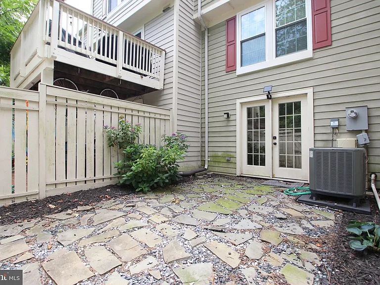 11916 Fieldthorn Ct — Photo 26
