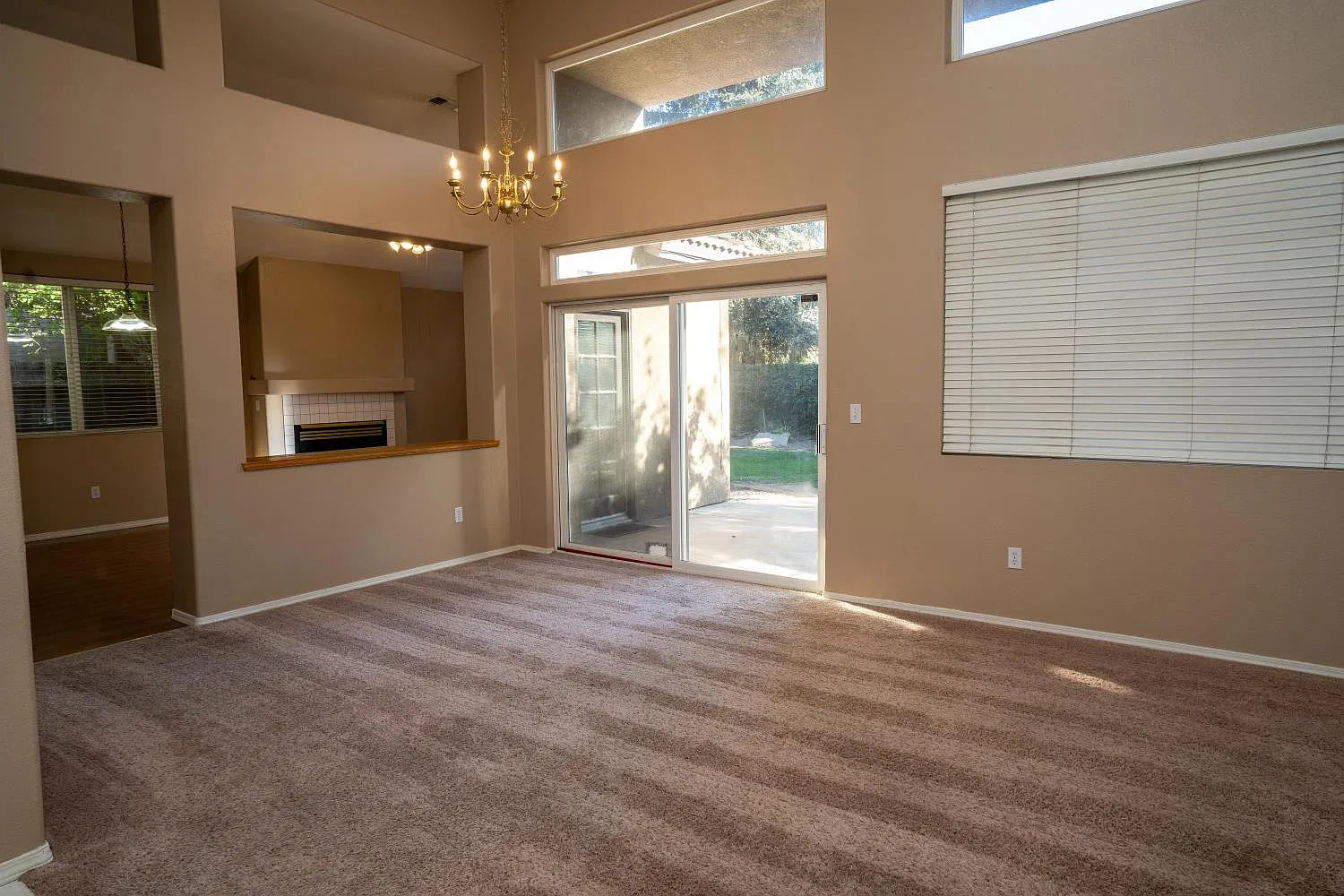 3 bed, 1735 sqft, $2,400 — Photo 3