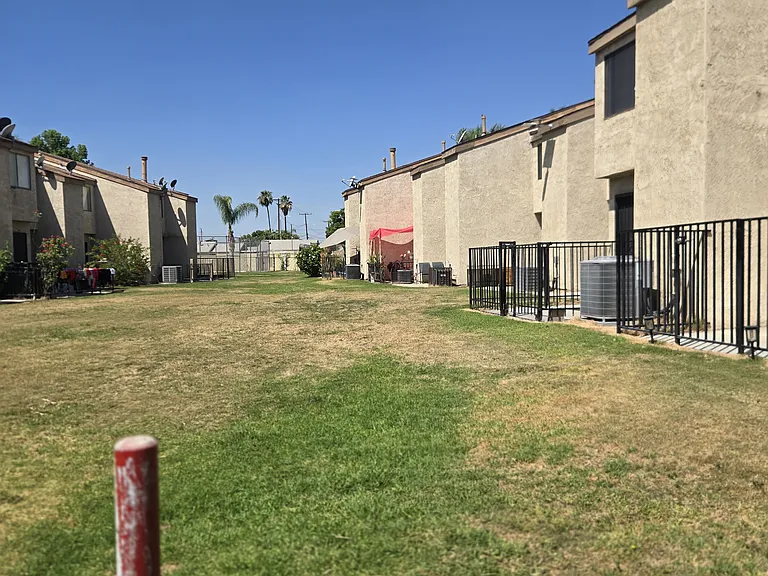 936 Fairway Dr #25 — Photo 3