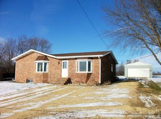 3864 E River Rd, Freeport, IL 61032