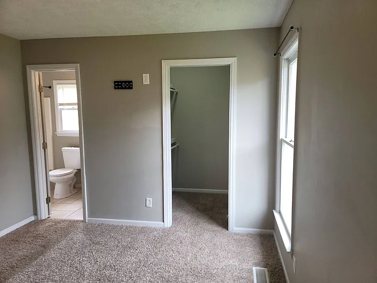 5041 Summer Ridge Rd — Photo 8