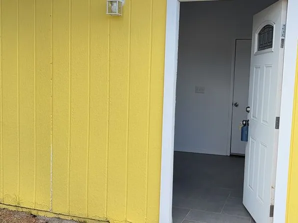 2048 W Cougar Pl, Huachuca City, AZ 85616