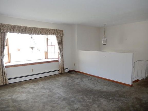 4th image of 807 Audrey Ct