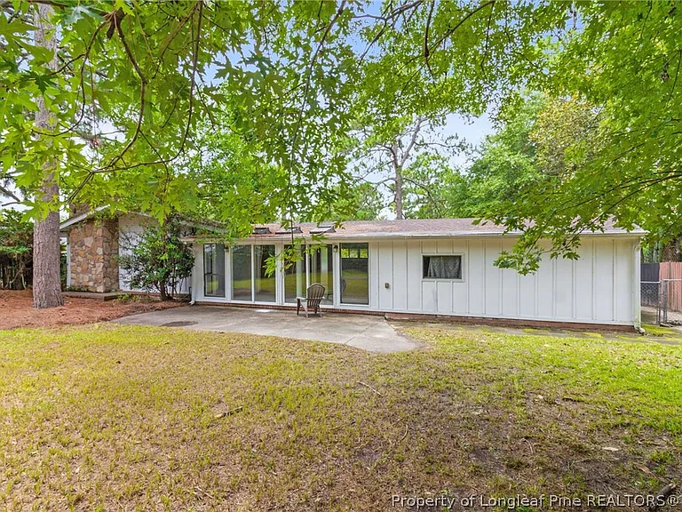 1907 Martindale Dr — Photo 28