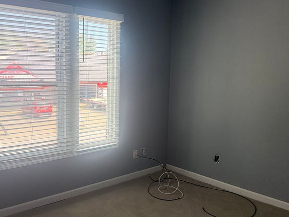 4th image of 305 Ridge Rd #4