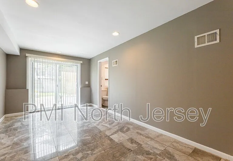 150 Pleasant Ave — Photo 17