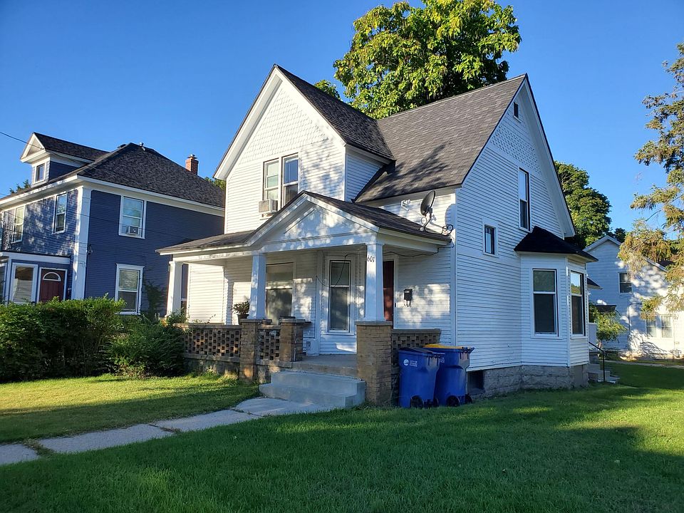 1st image of 601 Fuller Ave SE #1