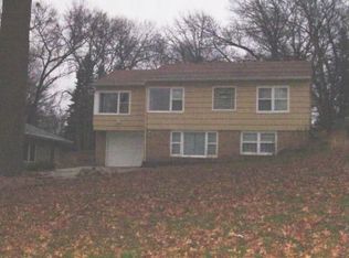 607 N 16th St, Marshalltown, IA 50158