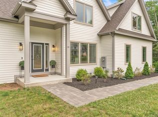 114 Lindenridge Rd, Amherst, MA 01002