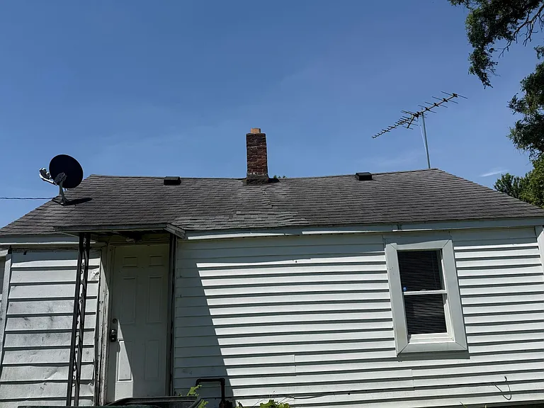 1503 W 16th St — Photo 12