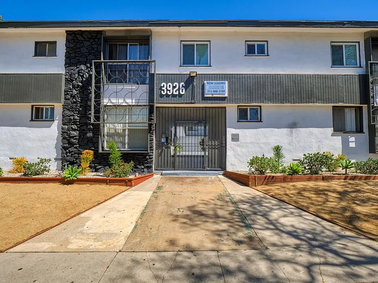 3926 Gibraltar Ave — Photo 7