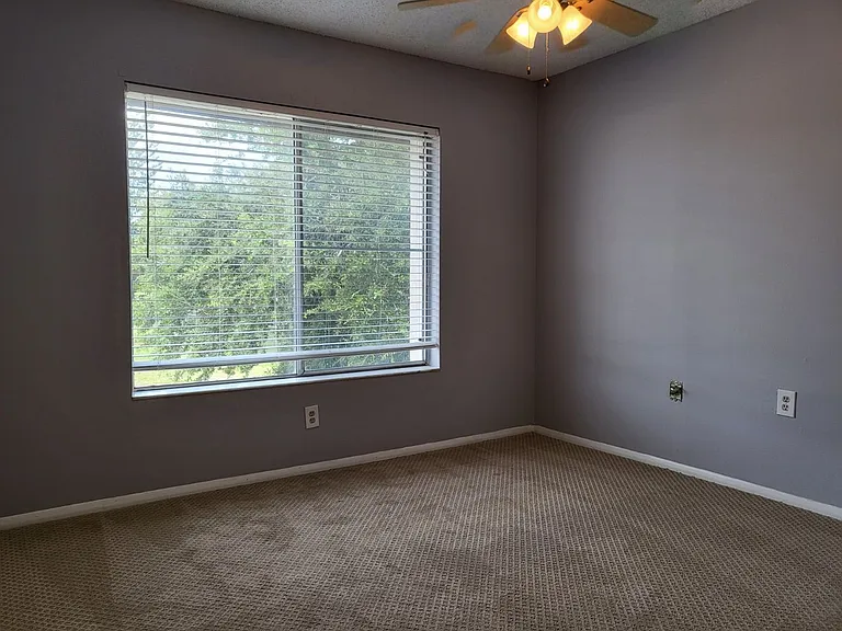 2721 Hidden Lake Blvd #C — Photo 25