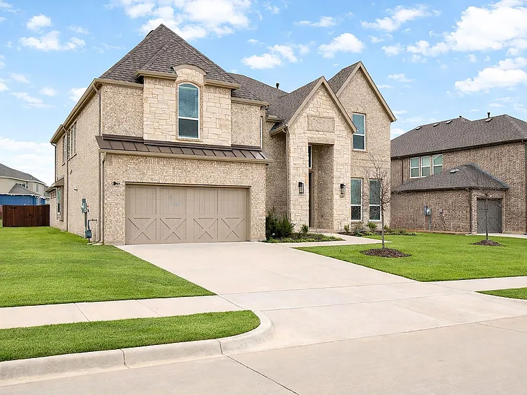1609 Whisperwood Way — Photo 2