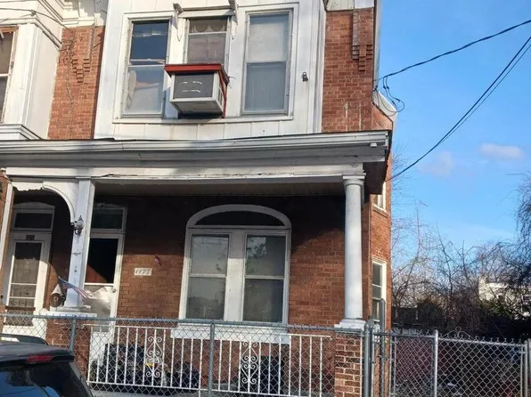 1177 Chase St, Camden, NJ 08104