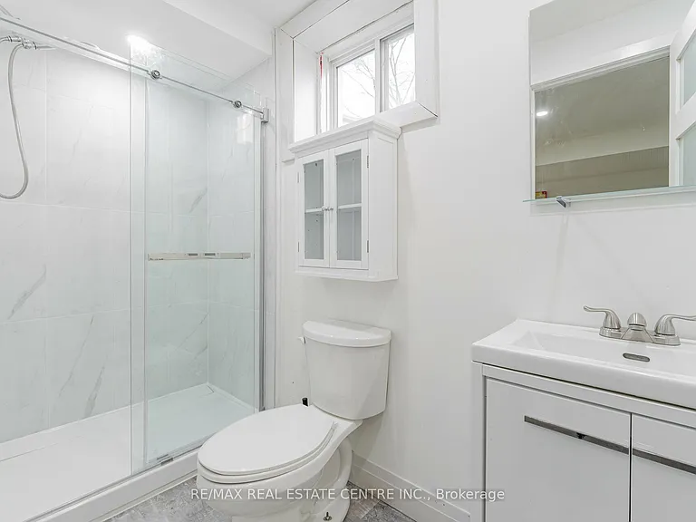 177 N Park Blvd — Photo 22