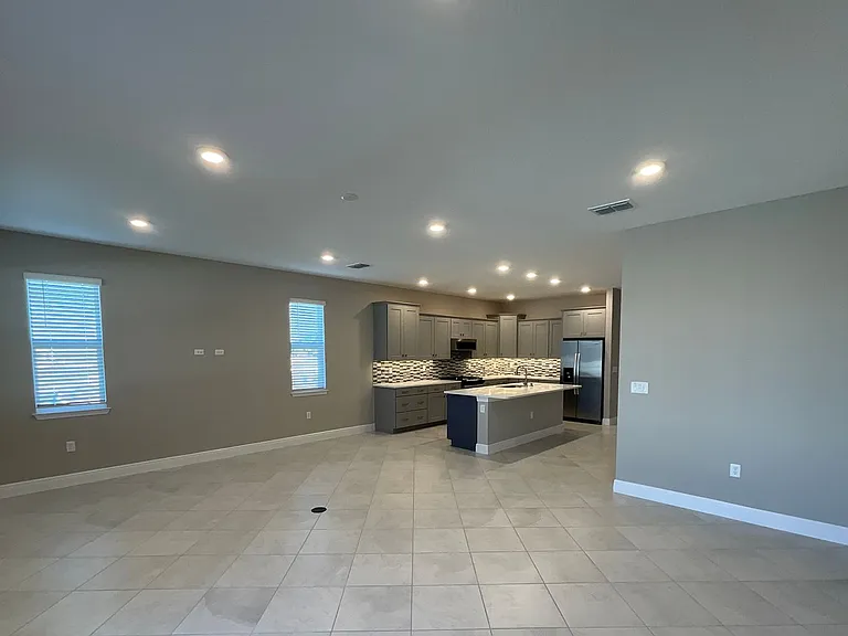 7727 SW 57th Pl — Photo 9