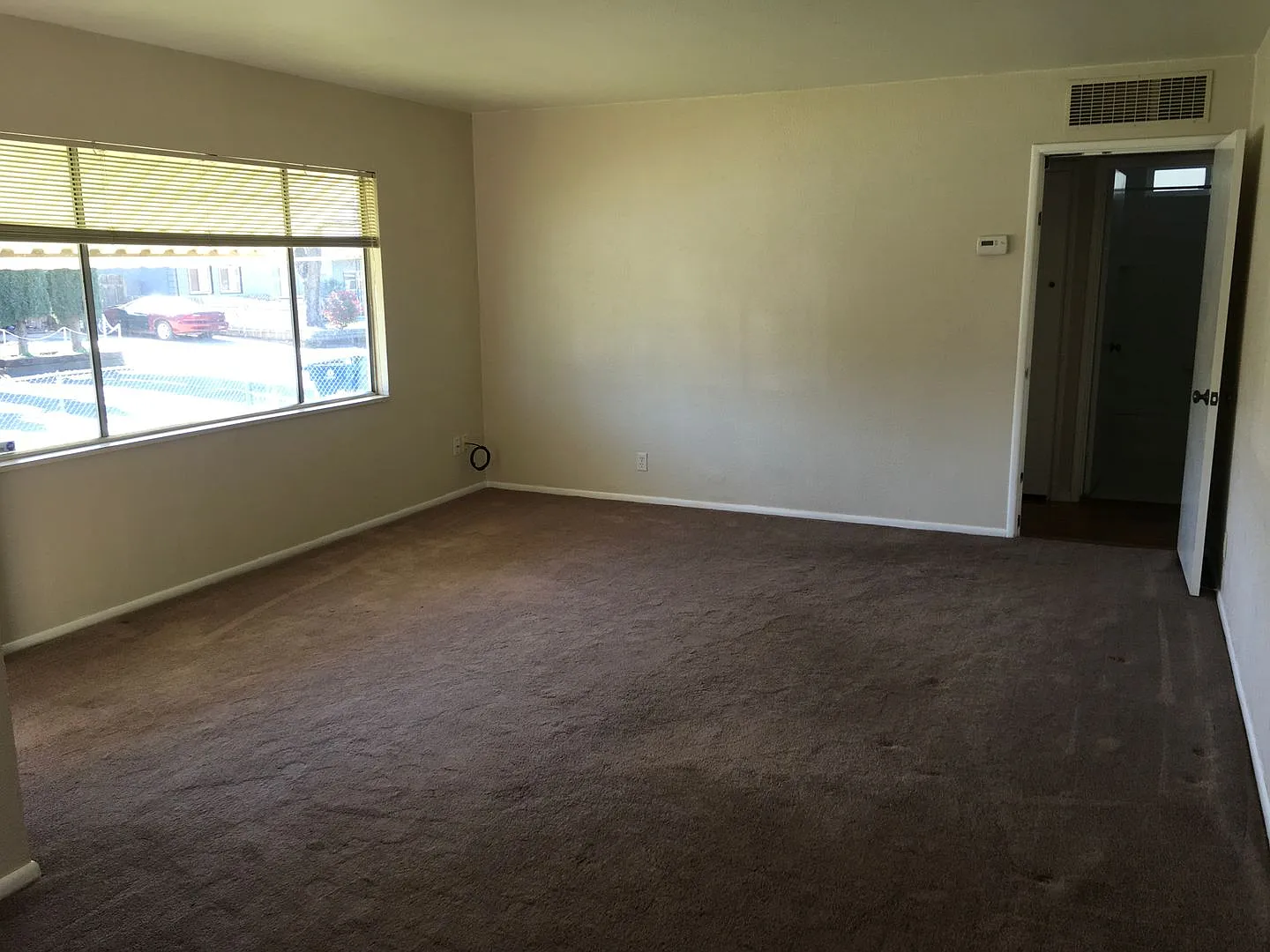 South Bechelli 3 Bedroom Home — Photo 2