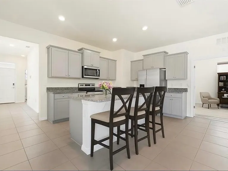 8128 Penrose Pl — Photo 6