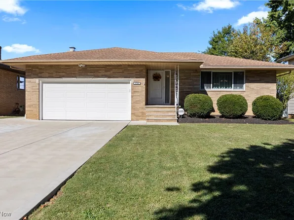 5700 Hollywood Dr, Parma, OH 44129