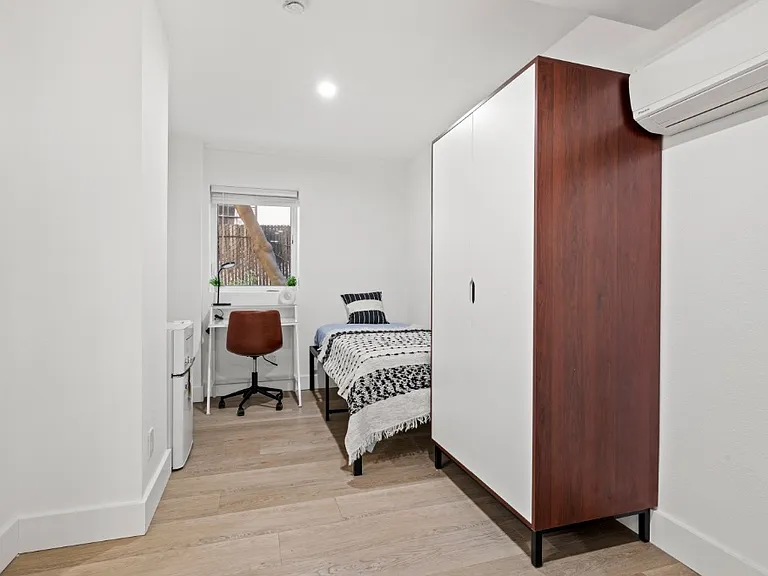 Bedroom Bedroom