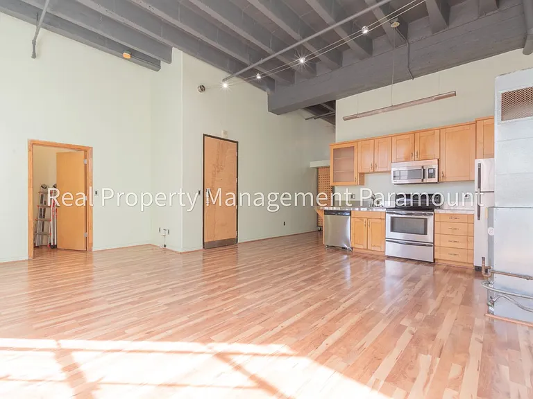 312 W 5th St #213 — Photo 2