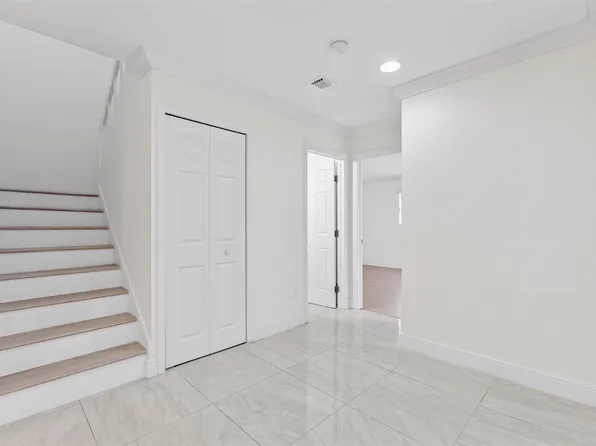 4741 Holly Lake Drive, Lake Worth, FL 33463