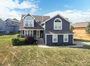 5400 NE Rainbow Ct, Lees Summit, MO 64064