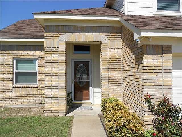 1st image of 913 Elmwood Trl