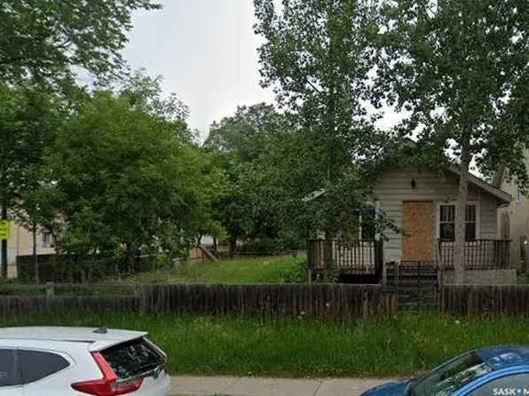 1234 Victoria AVENUE, Regina, SK S4P 0N9