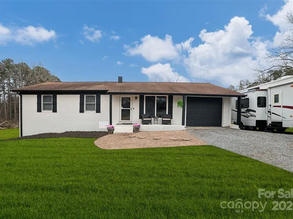 17154 Frog Pond Rd, Oakboro, NC 28129