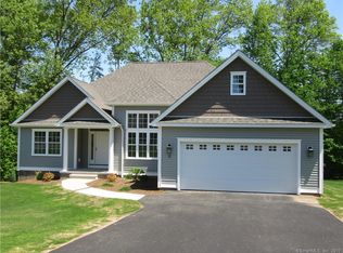 8 Claire Ln, Bloomfield, CT 06002