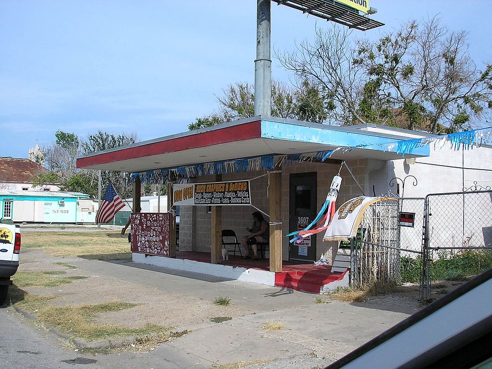 3607 Broadway