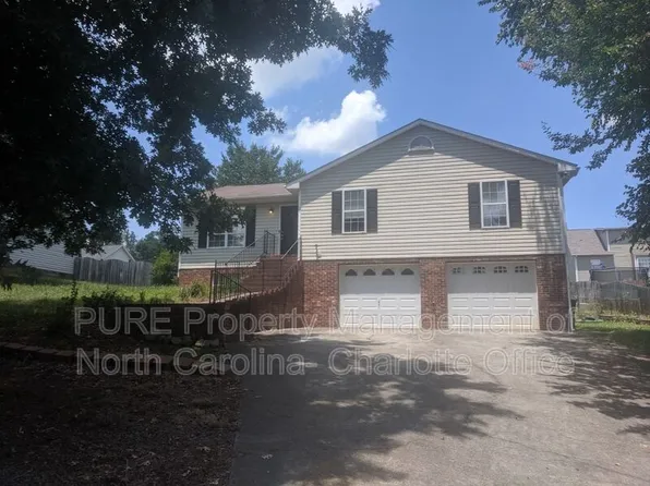3717 Signet Dr, Winston Salem, NC 27101