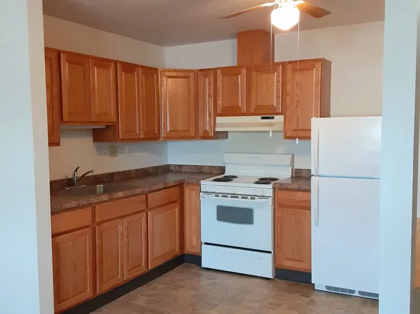 450 Lincoln Dr #13, Twin Lakes, WI 53181